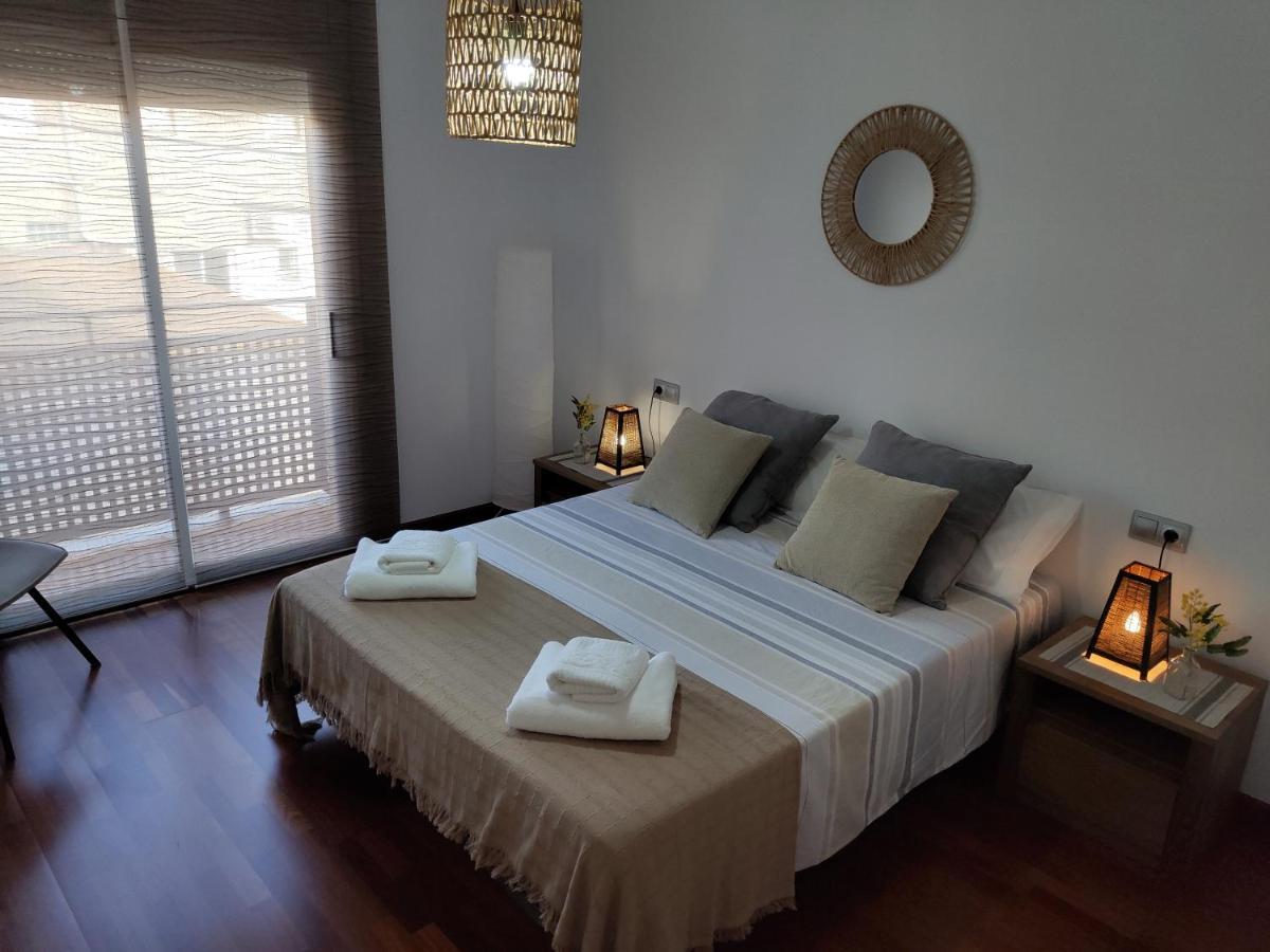 דלטברה Apartamento Plaza De La Iglesia מראה חיצוני תמונה