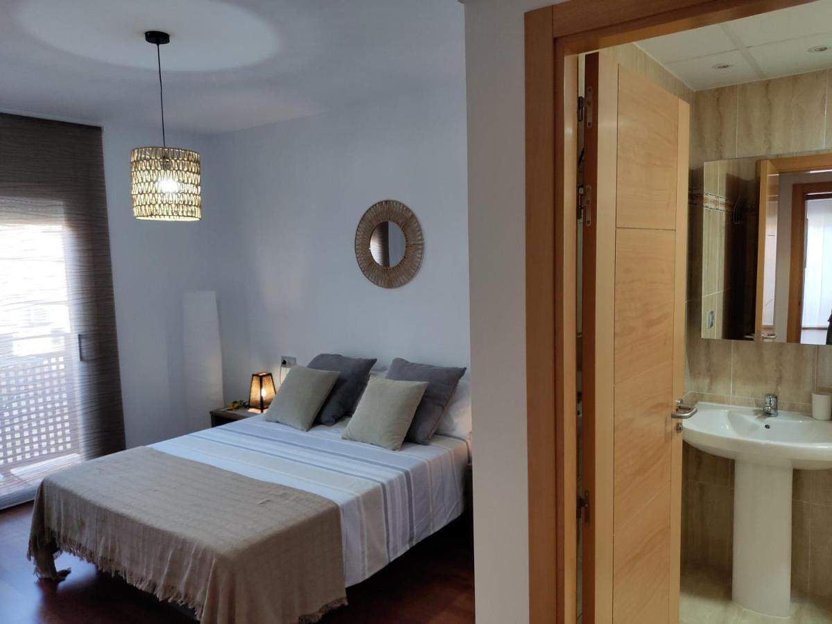 דלטברה Apartamento Plaza De La Iglesia מראה חיצוני תמונה
