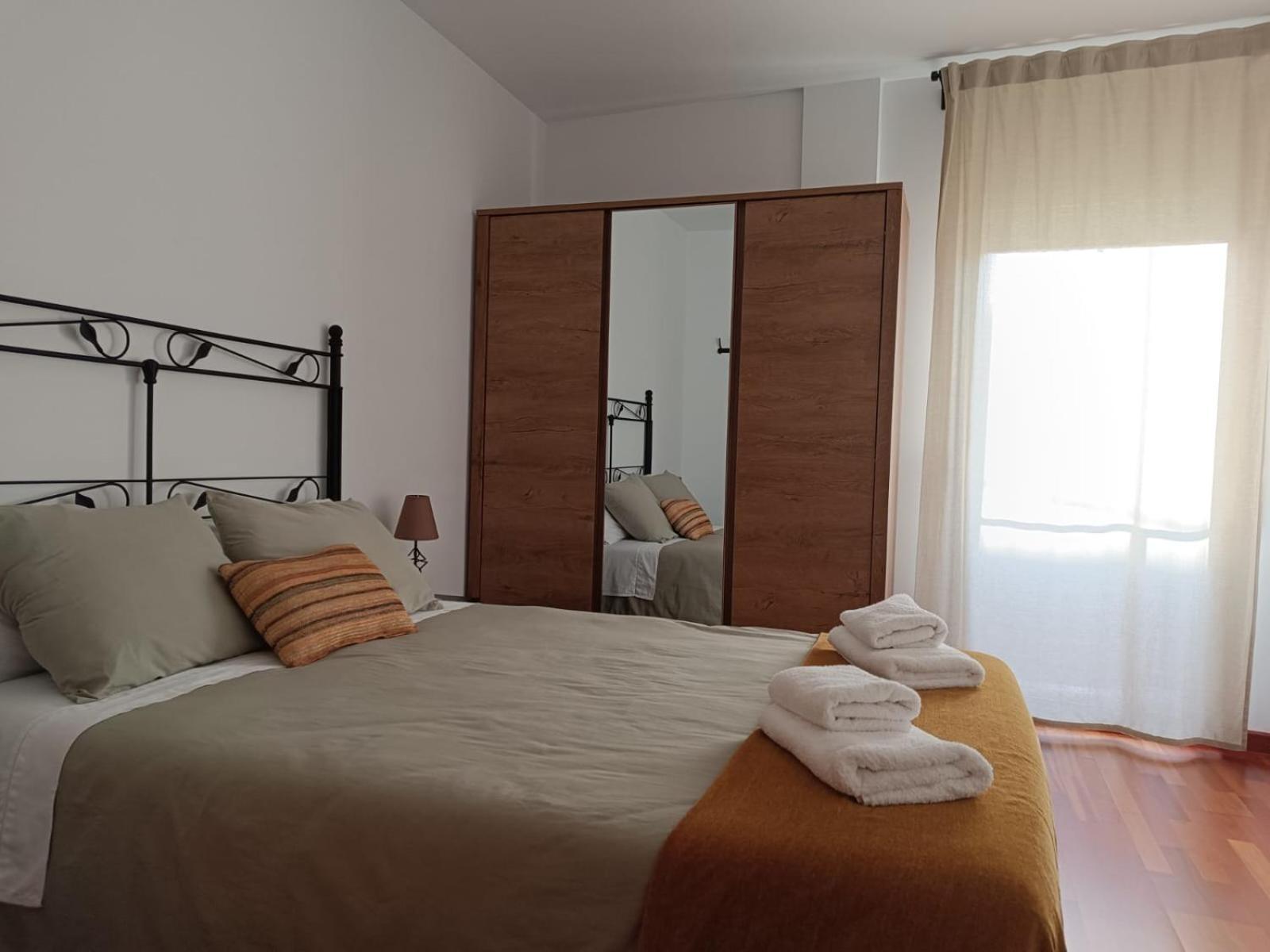 דלטברה Apartamento Plaza De La Iglesia מראה חיצוני תמונה