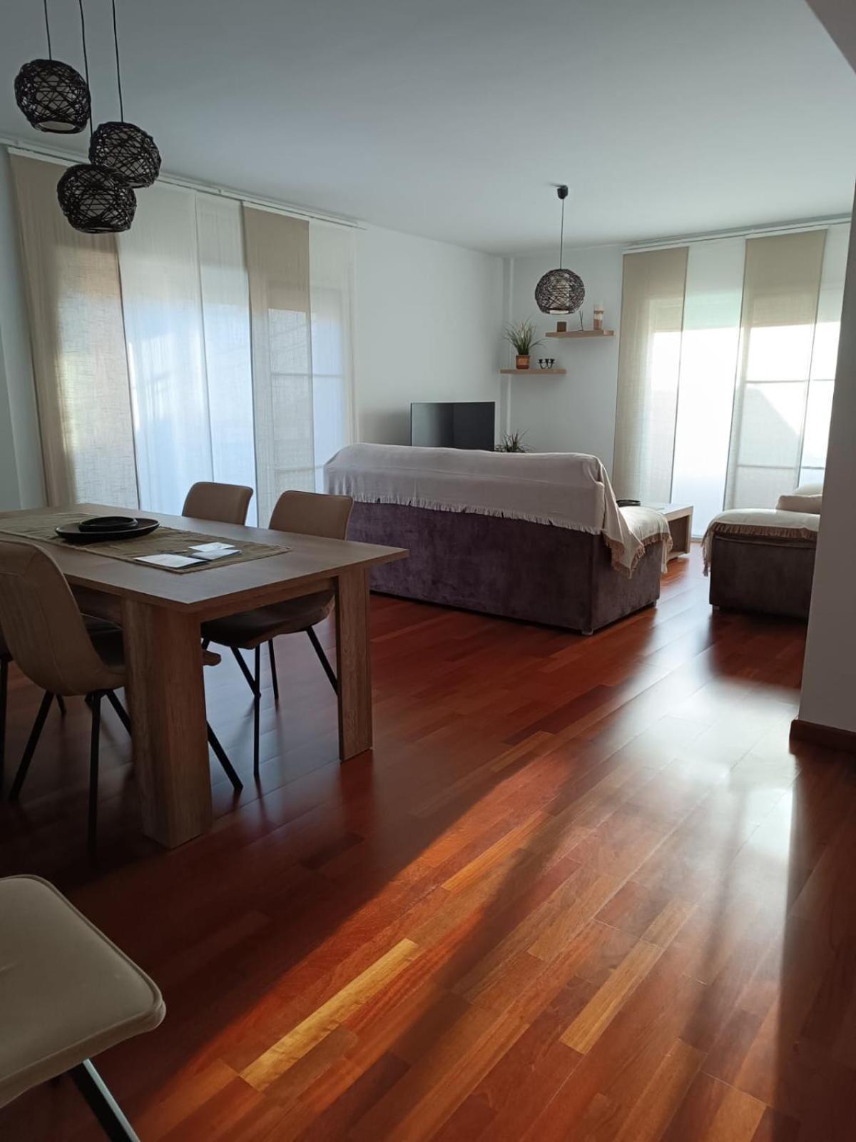 דלטברה Apartamento Plaza De La Iglesia מראה חיצוני תמונה